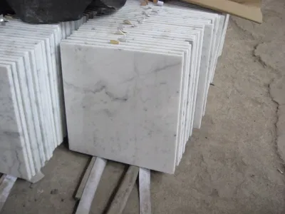 China Carrara Cheap/Natural/Stone White Marble Slabs Apartment Interior/Design Flooring/Walling/Countertop/Stairs Tiles/Plates